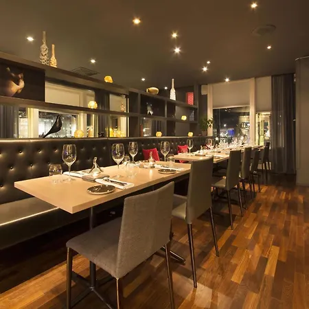 斯堪迪克伊萨维斯酒店 酒店